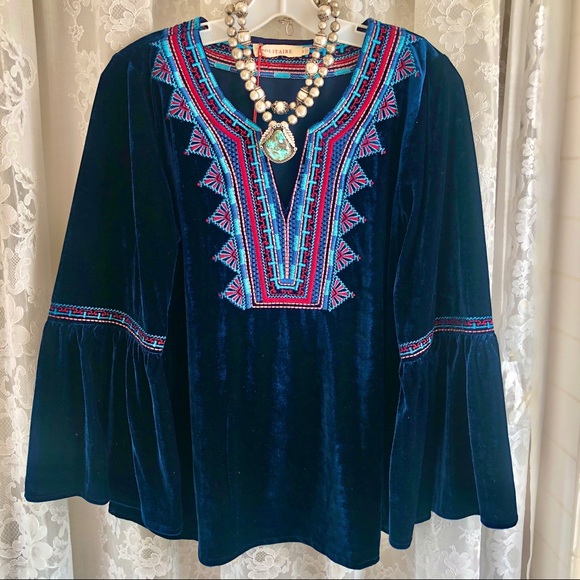 SOLITAIRE * NWT Blue Velvet Embroidered Boho Bell-Sleeve Top - Picture 2 of 11
